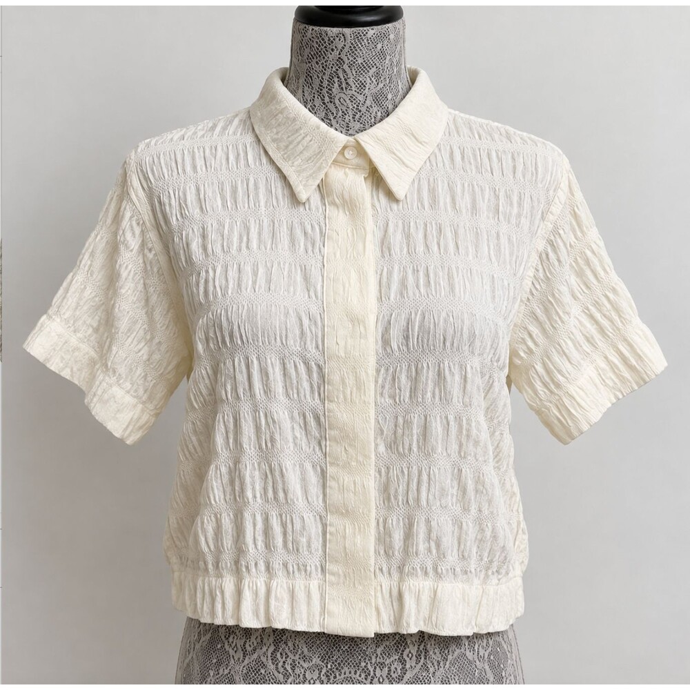 Forever 21 Womens L Ivory Textured Short Sleeve Button Up Blouse Shirt Collared